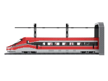 Tren Alta Velocidad IRYO Frecciarossa ETR 1000 S109 MOC Lego - Vista lateral Tren de alta velocidad rojo y plateado, estacionado en una plataforma moderna.