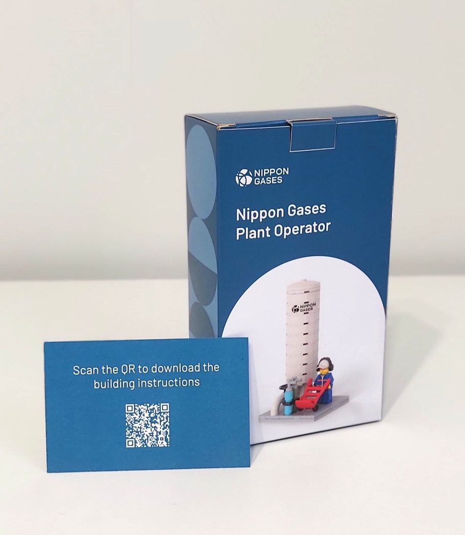 Caja y tarjeta personalizada para regalos de empresa